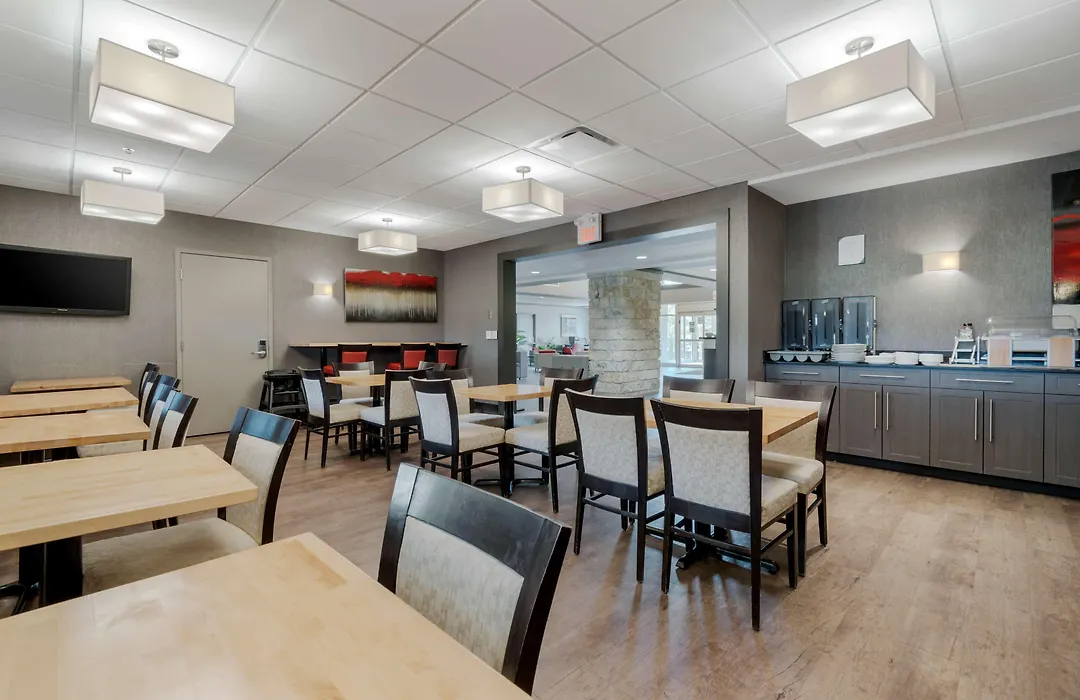 Best Western Plus Eastgate Inn & Suites-1